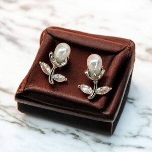 Pearl Flower Crystal Earrings