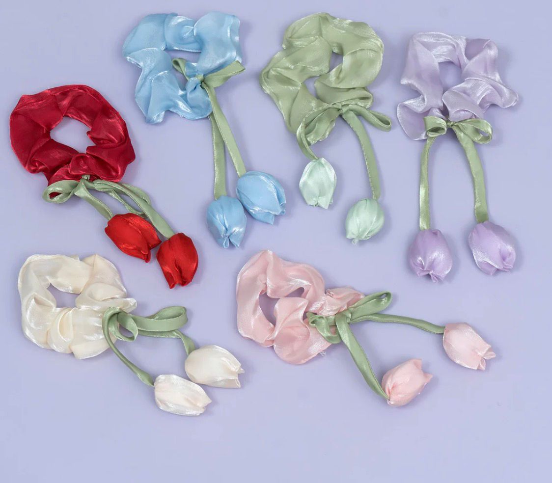 Tulip Bloom Scrunchies - Image 2